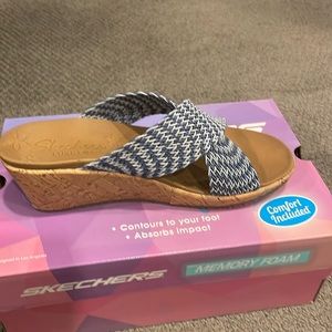 Super Comfy Skechers for Sale